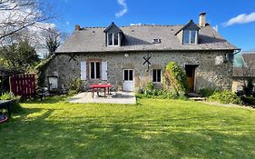 Bras D'Or Rural Gite Cottage By Farms & Lakes.